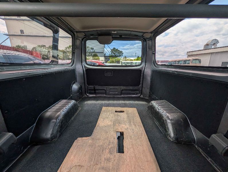  31604  NISSAN CARAVAN  2018  