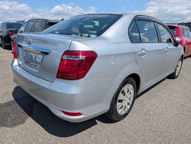  31605  TOYOTA AXIO  2017  