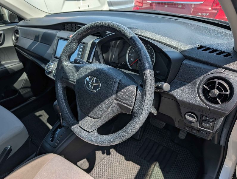  31605  TOYOTA AXIO  2017  