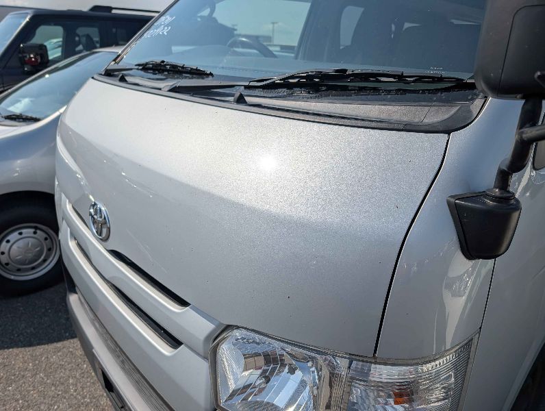  31606  TOYOTA HIACE  2017  