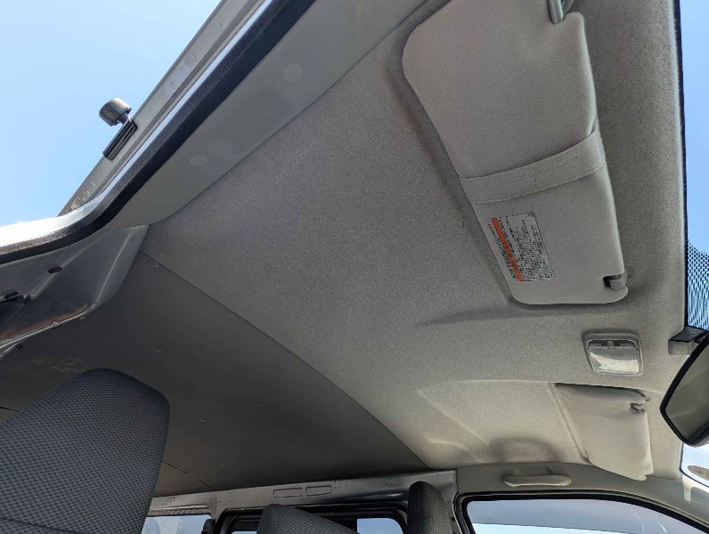  31606  TOYOTA HIACE  2017  