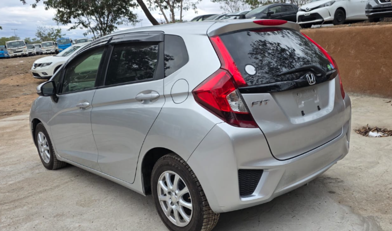  31608  HONDA FIT  2017  