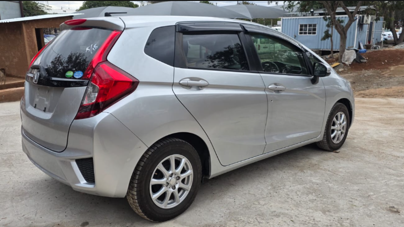  31608  HONDA FIT  2017  