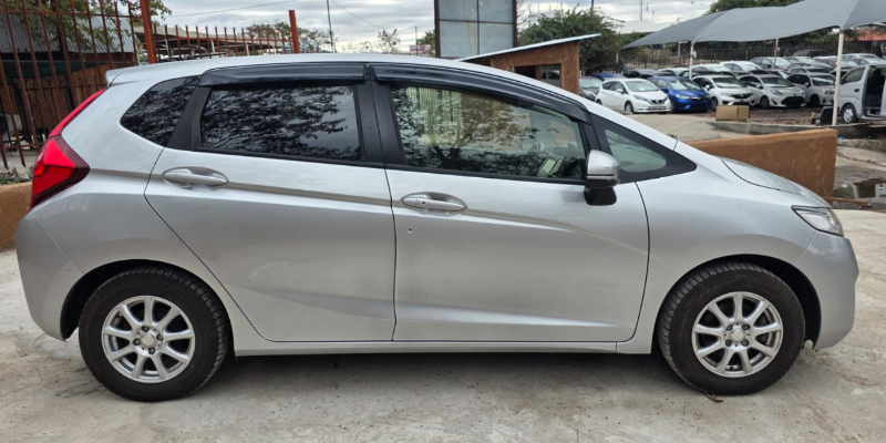  31608  HONDA FIT  2017  