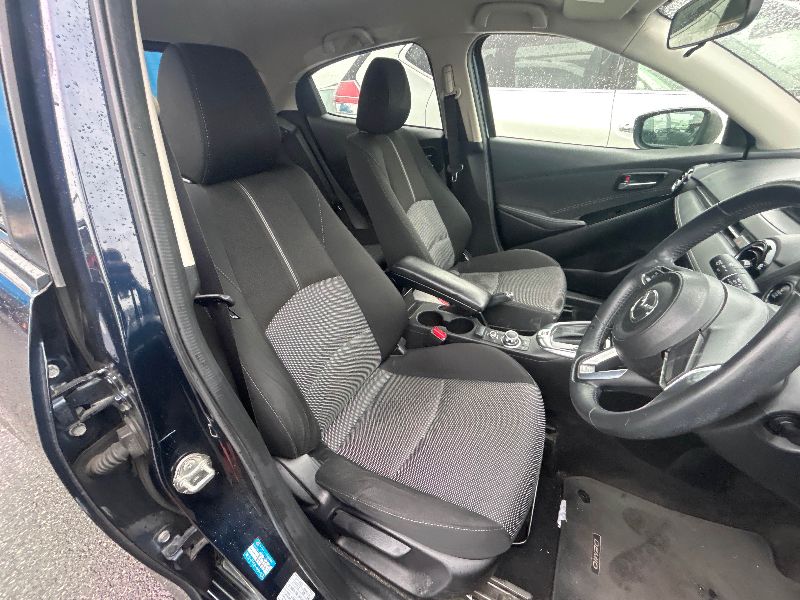  31609  MAZDA DEMIO  2017  