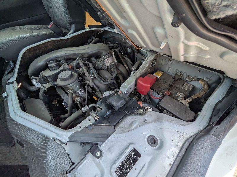  31610  TOYOTA HIACE  2018  