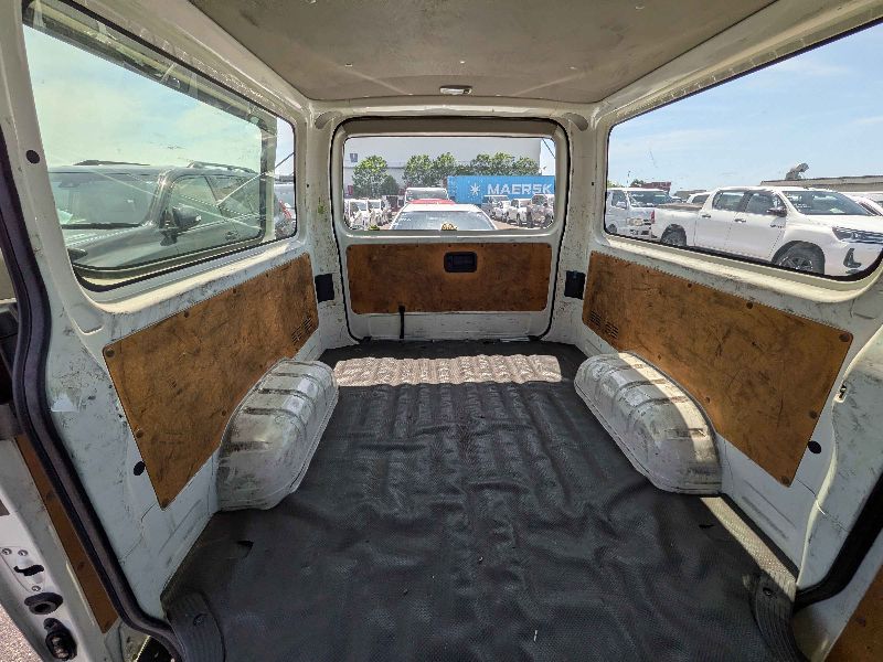  31610  TOYOTA HIACE  2018  