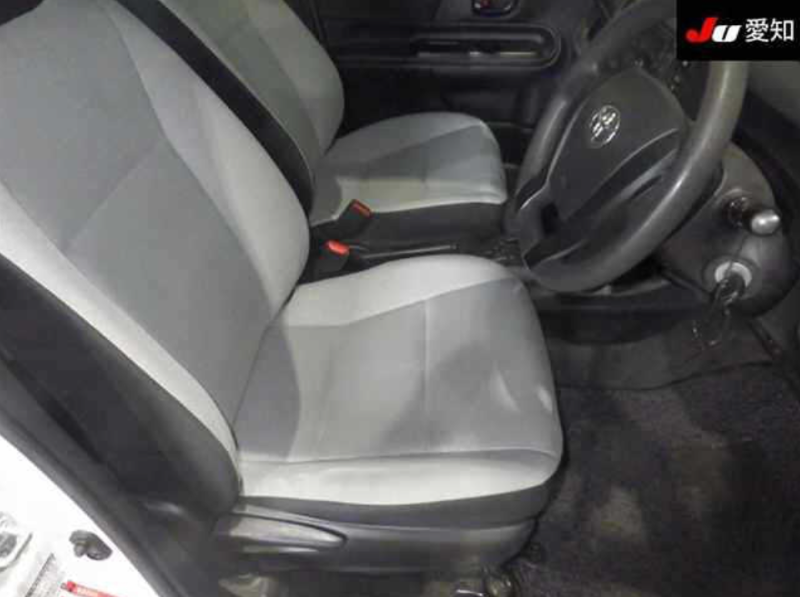  31614  TOYOTA AQUA  2017  