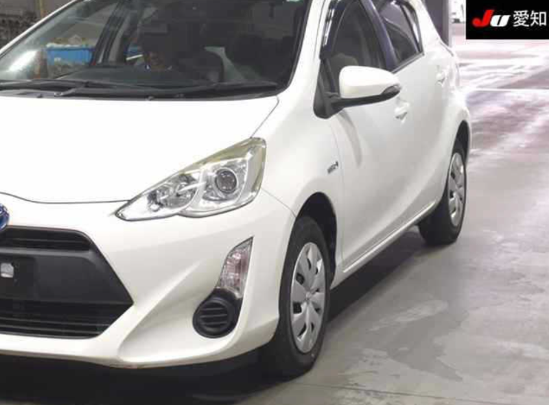 31614  TOYOTA AQUA  2017  