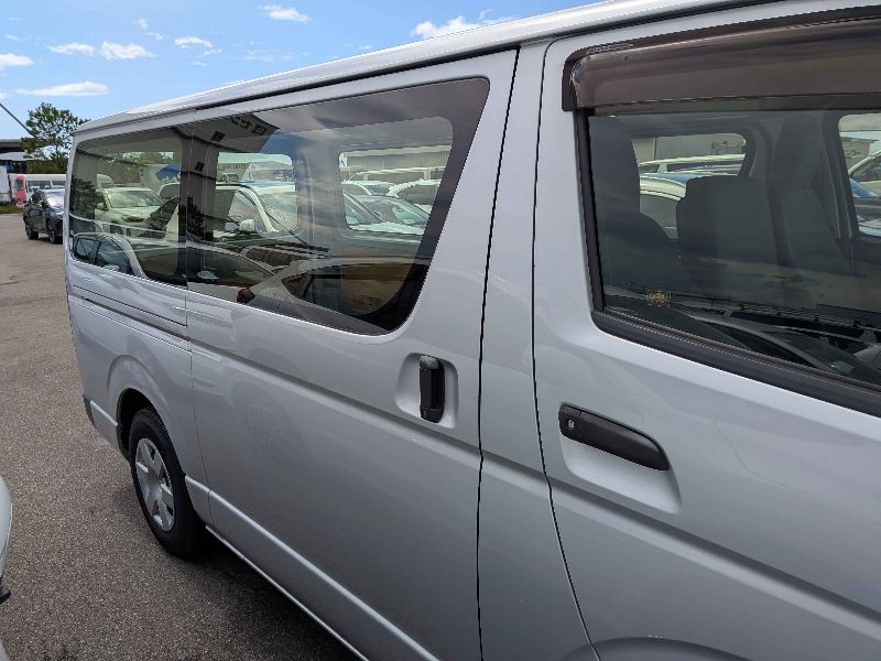  31621  TOYOTA HIACE  2018  
