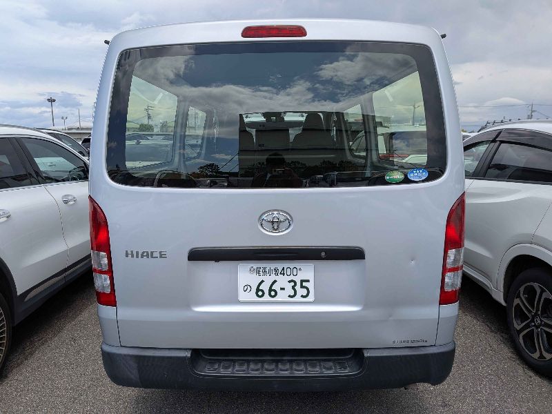  31621  TOYOTA HIACE  2018  