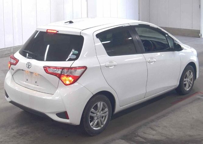  31626  TOYOTA VITZ  2017  