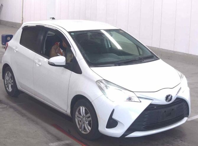  31626  TOYOTA VITZ  2017  