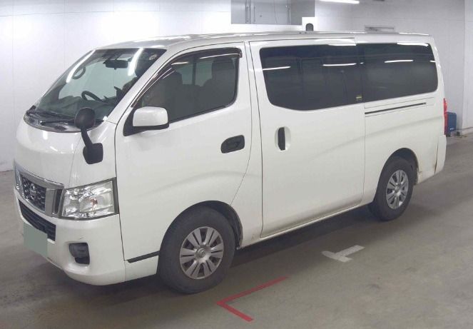  31627  NISSAN CARAVAN  2017 