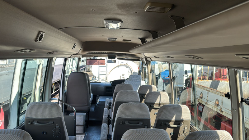  31630  HINO LIESSE BUS  2000  