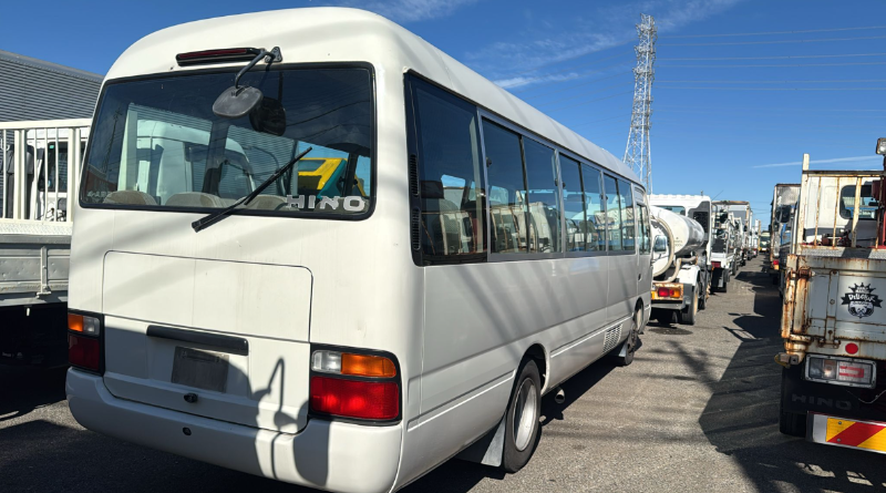  31630  HINO LIESSE BUS  2000  
