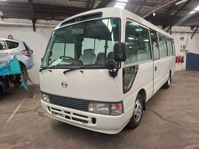  31630  HINO LIESSE BUS  2000  