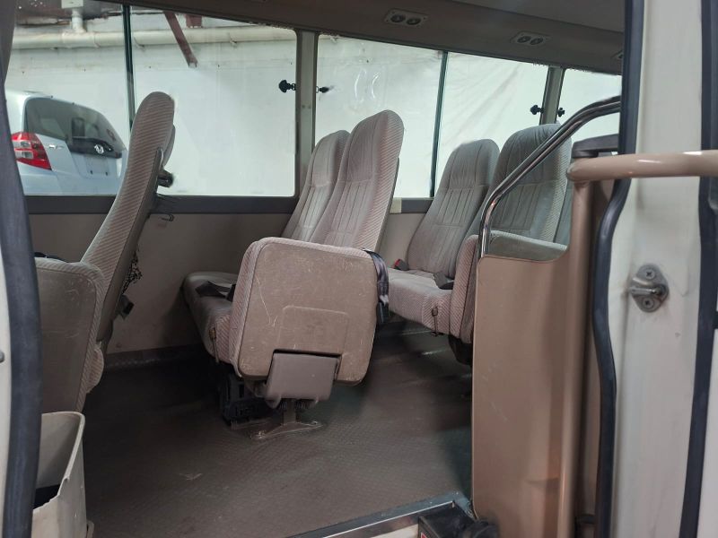  31630  HINO LIESSE BUS  2000  