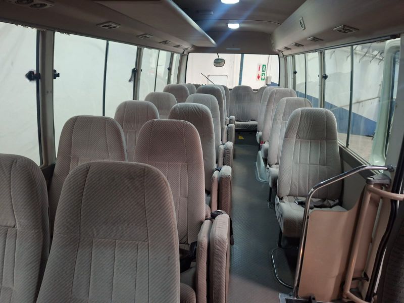  31630  HINO LIESSE BUS  2000  