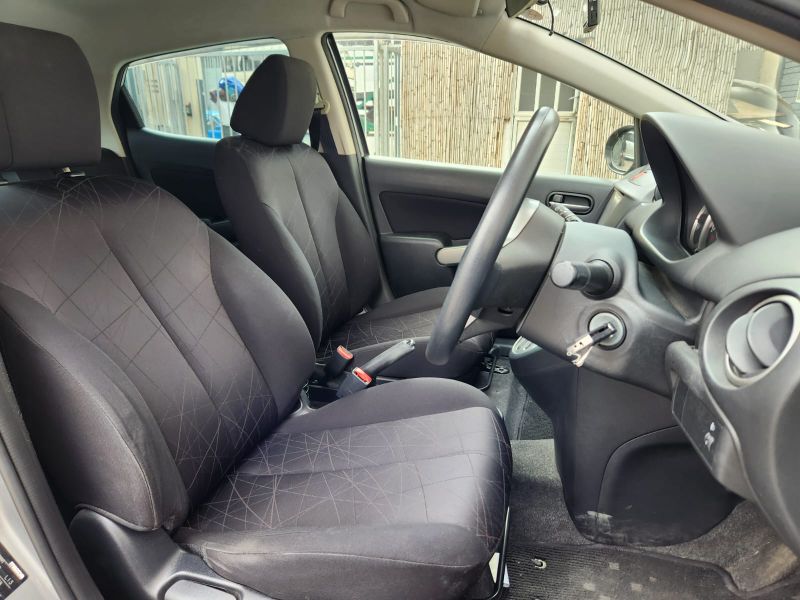  31640  MAZDA DEMIO  2012  