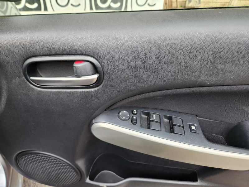  31640  MAZDA DEMIO  2012  