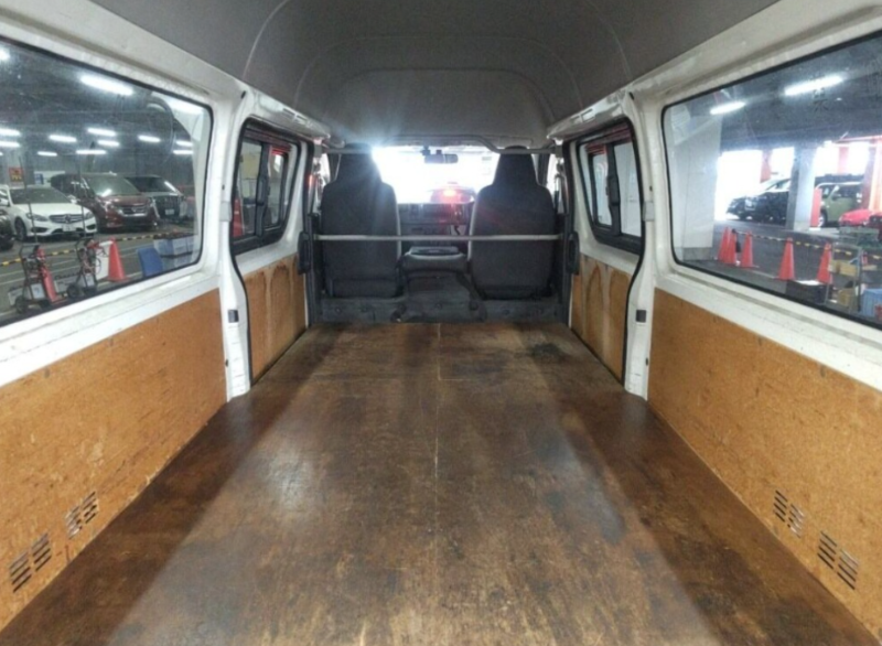  31643  TOYOTA HIACE  2014  