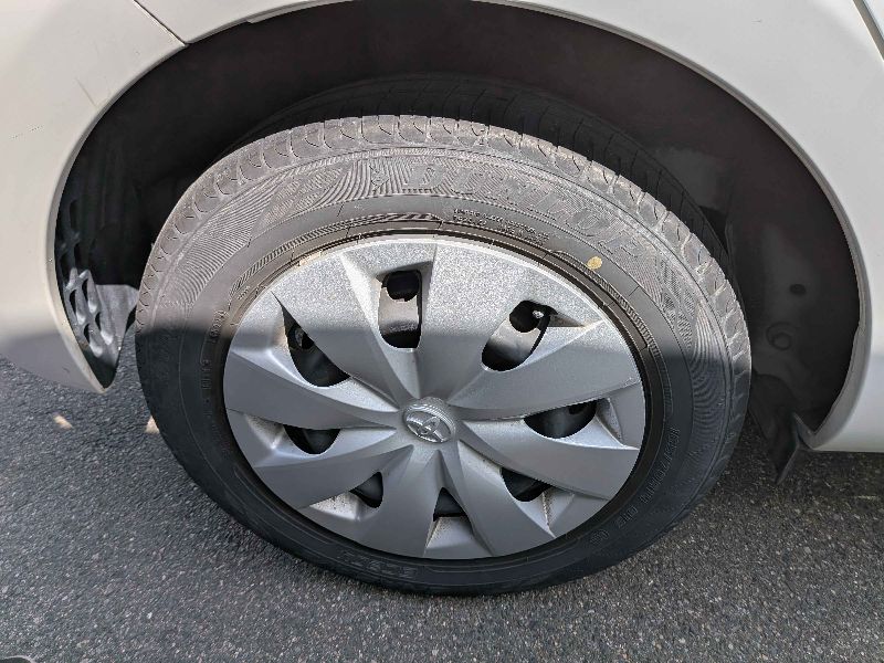 31647  TOYOTA AQUA  2017  