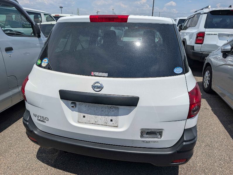 31648  NISSAN AD  2018  