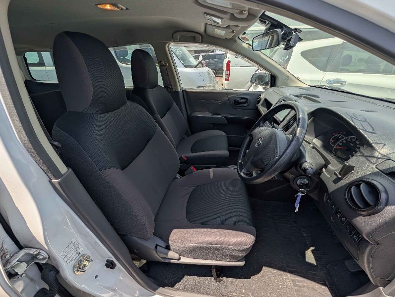 31648  NISSAN AD  2018  
