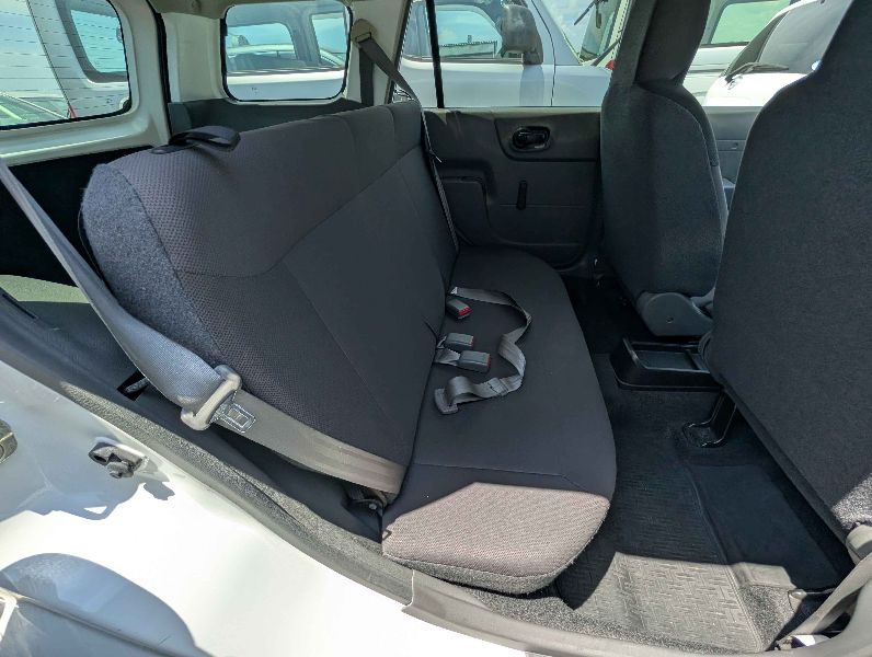  31648  NISSAN AD  2018  