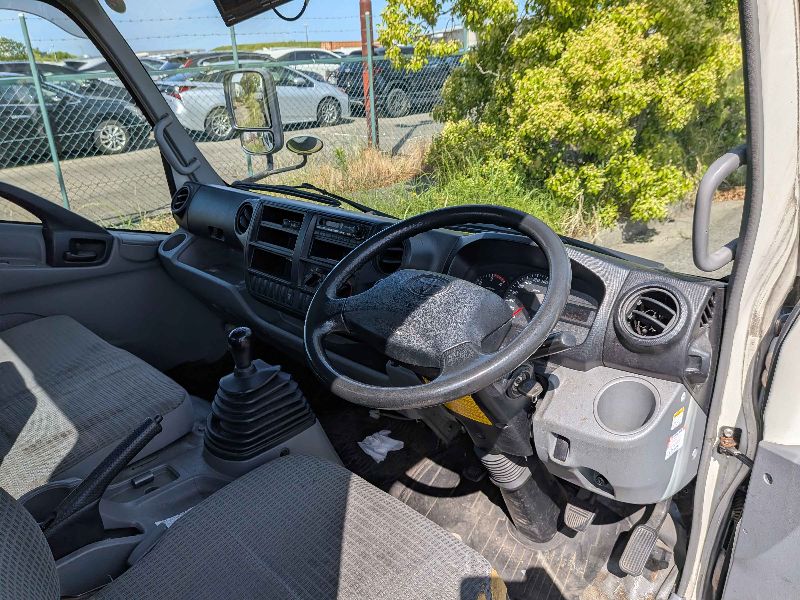  31649  TOYOTA DYNA  2021  