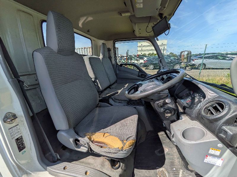  31649  TOYOTA DYNA  2021  