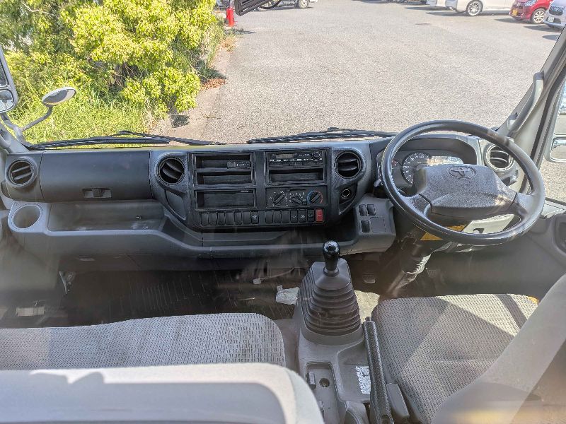  31649  TOYOTA DYNA  2021  