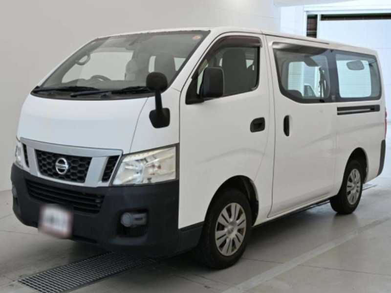  31658  NISSAN CARAVAN  2017 