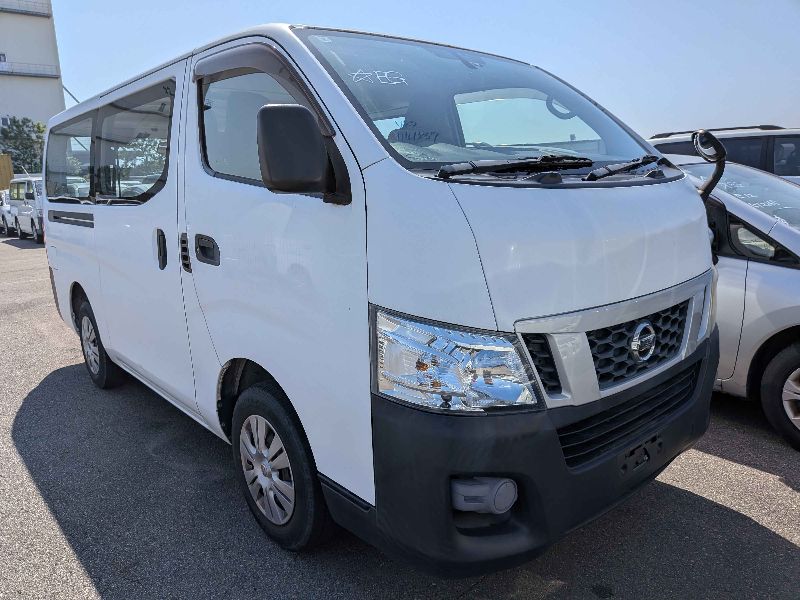  31658  NISSAN CARAVAN  2017  