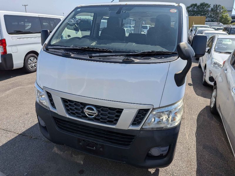  31658  NISSAN CARAVAN  2017  