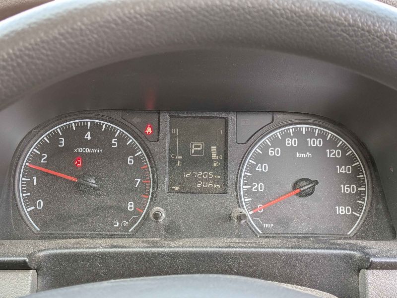  31658  NISSAN CARAVAN  2017  