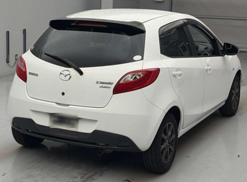  31666  MAZDA DEMIO  2013  