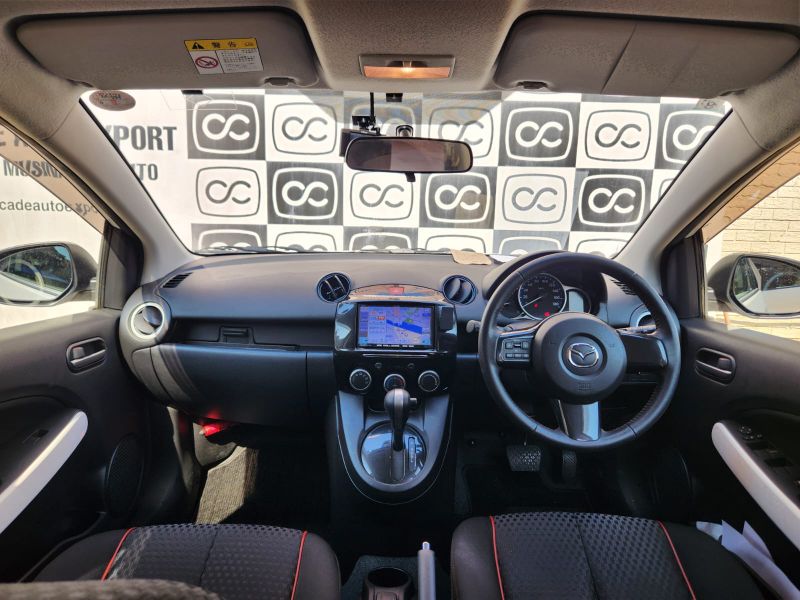  31666  MAZDA DEMIO  2013  