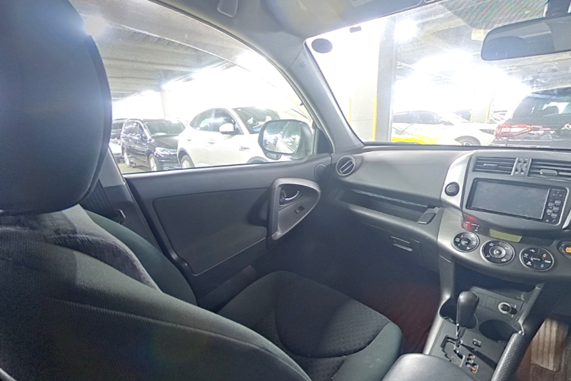  31677  TOYOTA VANGUARD  2011  