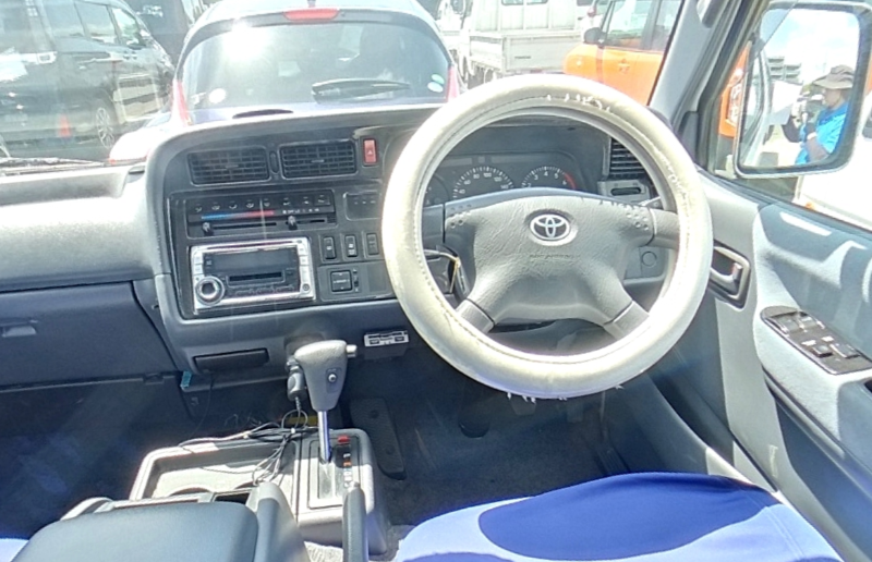  31680  TOYOTA HIACE  2003  