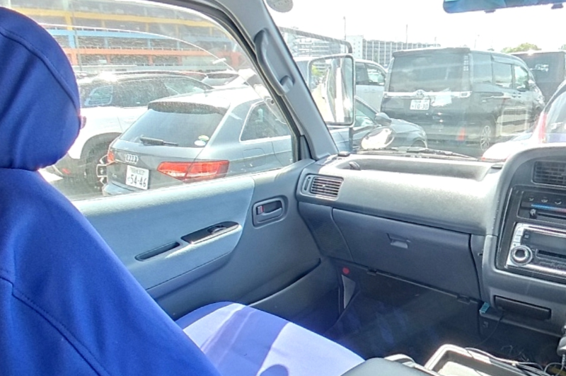  31680  TOYOTA HIACE  2003  