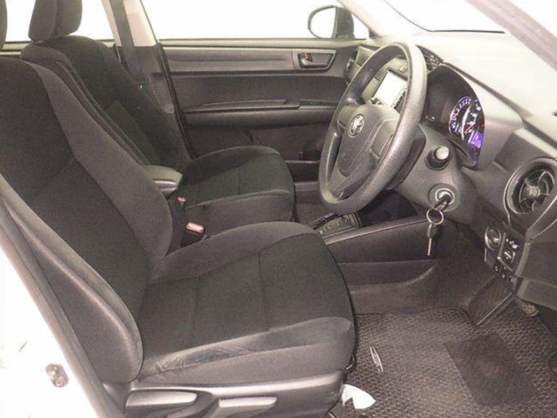  31686  TOYOTA AXIO  2018  