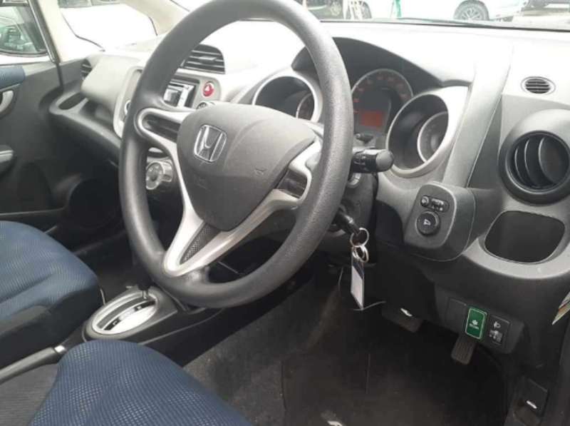  31696  HONDA FIT  2011  