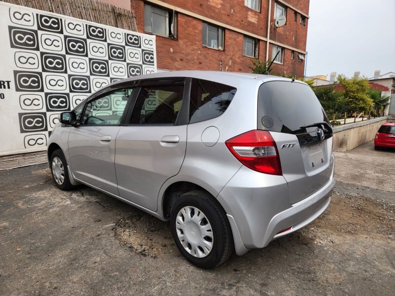  31696  HONDA FIT  2011  