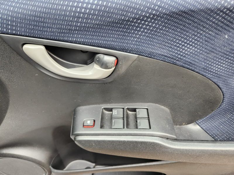  31696  HONDA FIT  2011  