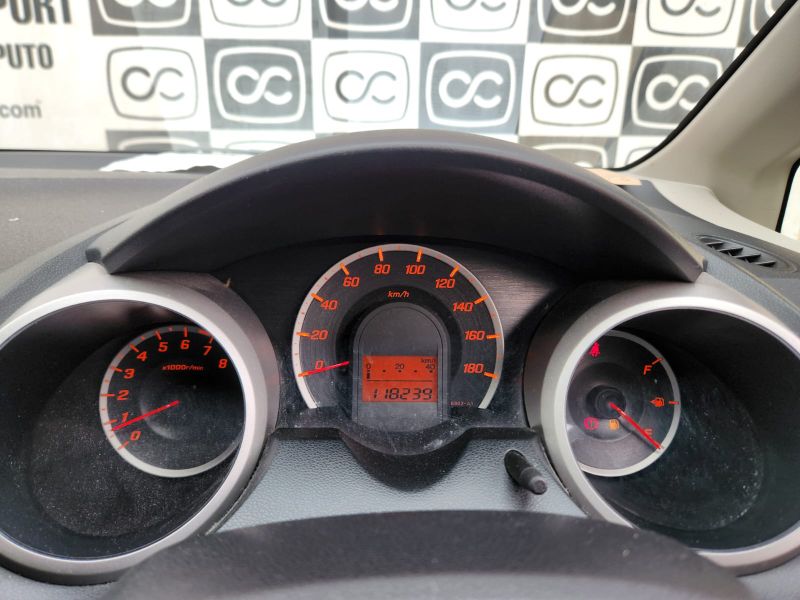  31696  HONDA FIT  2011  