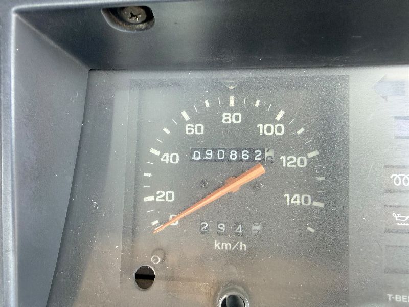  31715  TOYOTA HIACE TRUCK  1990  