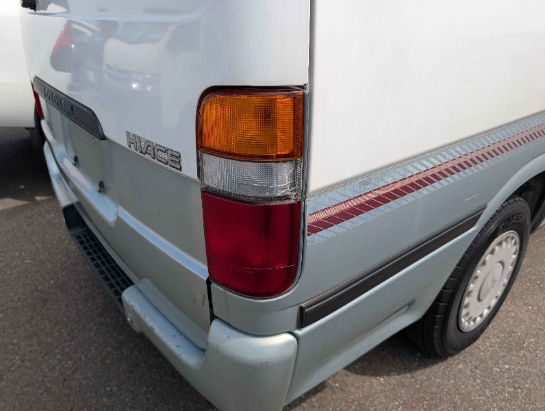  31739  TOYOTA HIACE  1995  