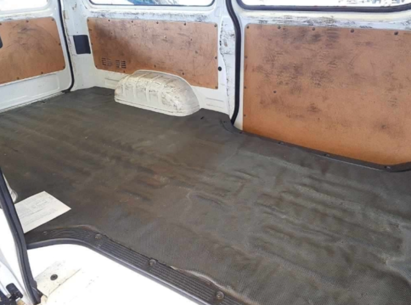  31749  TOYOTA REGIUS  2017  